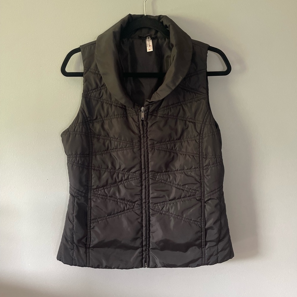 Exertek Black Puffer Vest